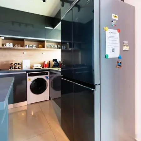 Modern 2br Apt In The City Center Apartment