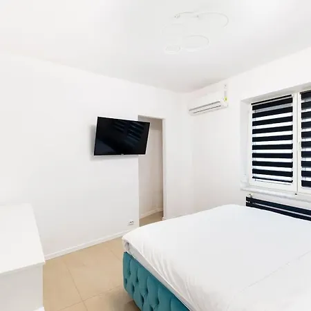 Modern 2br Apt In The City Center