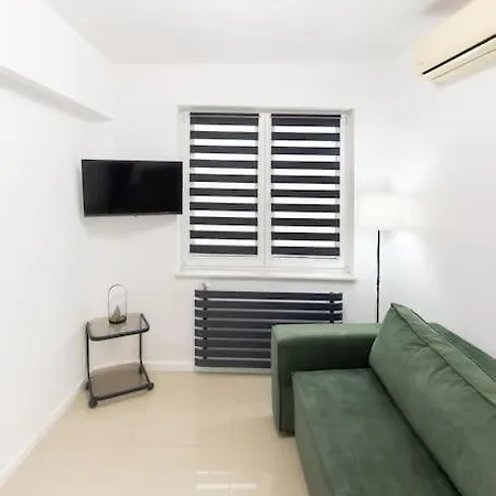 Modern 2br Apt In The City Center * Бухарест
