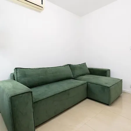 Modern 2br Apt In The City Center Апартаменти Бухарест
