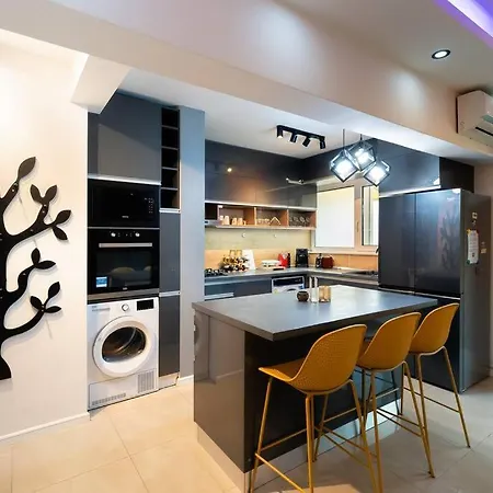 Modern 2br Apt In The City Center Апартаменти Бухарест