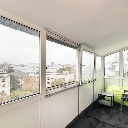 Апартаменти Modern 2br Apt In The City Center *
